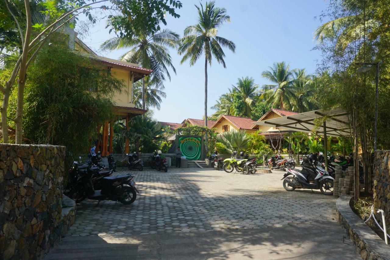 Botchan Hostel Kuta  Exterior photo